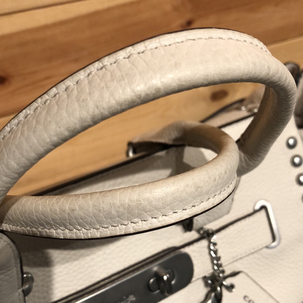 🛑NO TOUCHY! TRADED! 🛑Coach Studded Rivet Swagger!! - Picture 2 of 15